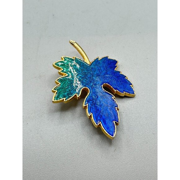 Blue and Green Maple Leaf Pin Brooch Enamel Over Gold Tone Colorful Ombre Pin - Picture 4 of 6